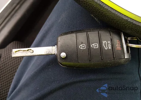 2019 Kia Optima Lx from USA, damaged, VIN 5XXGT4L30KG301789